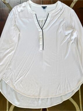 Ann Taylor White Long-Sleeve Tunic with Black Trim